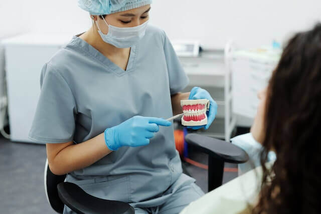 Montando Próteses Dentárias